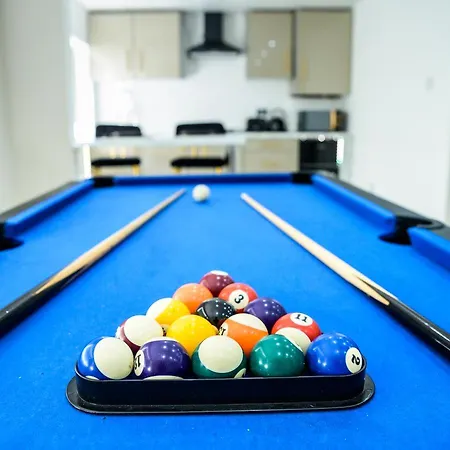 Inviting 1-bed House In Bradford Holiday home Bradford (West Yorkshire)