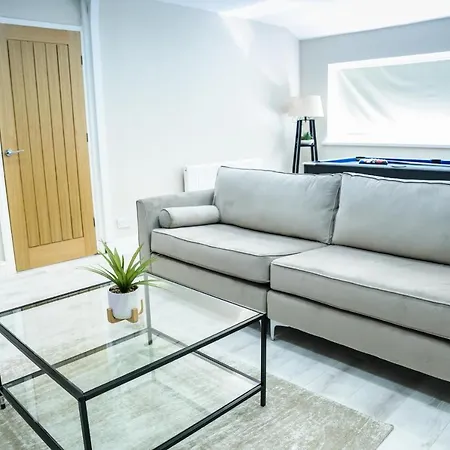 펜션 1 Bed House - Sleeps 2 - Parking - Wifi