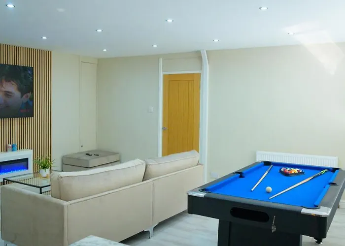 1 Bed House - Sleeps 2 - Parking - Wifi Bradford (West Yorkshire)