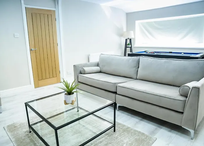 Holiday home 1 Bed House - Sleeps 2 - Parking - Wifi